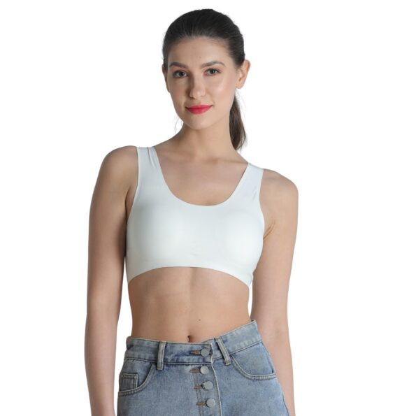 Deevaz Seamless Non-Wired Sports Bra With Removable Cups In White Colour